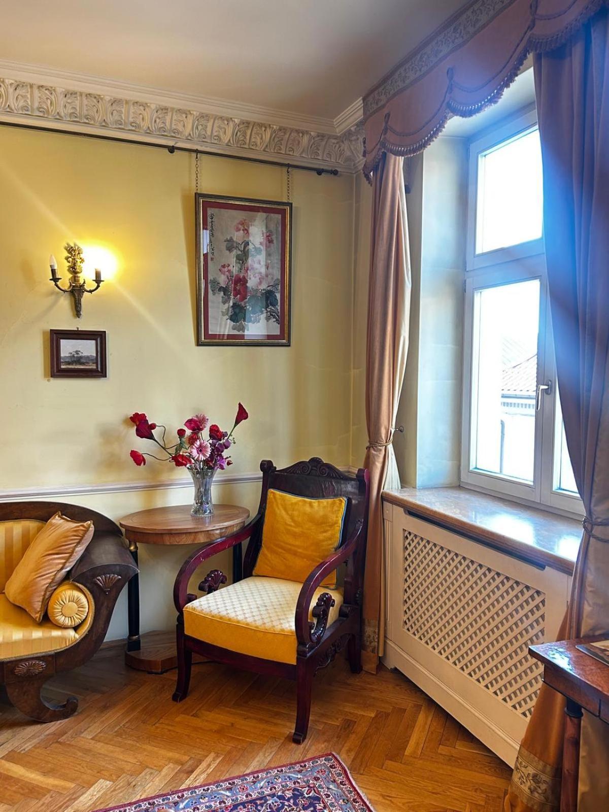 Royal Apartment Красков Екстериор снимка